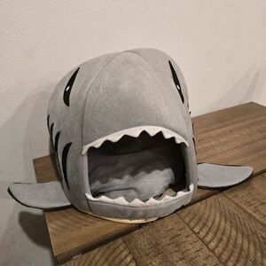 Shark Cat Cave Bed Gray Plush Enclosed Pet House Hideaway Sleeping Bed